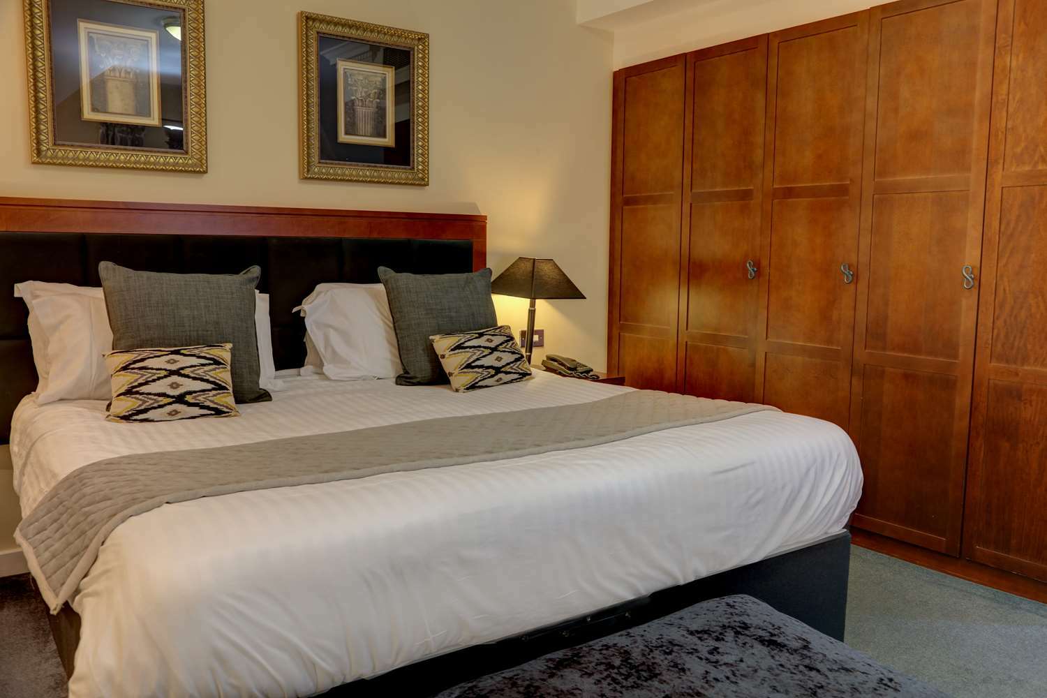 Wild Pheasant Hotel & Spa Llangollen Bagian luar foto