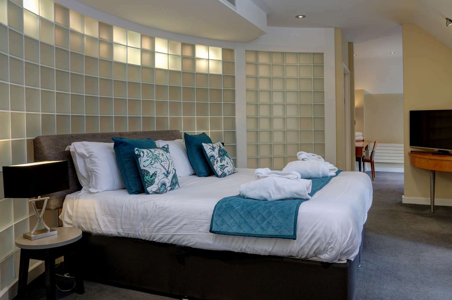 Wild Pheasant Hotel & Spa Llangollen Bagian luar foto